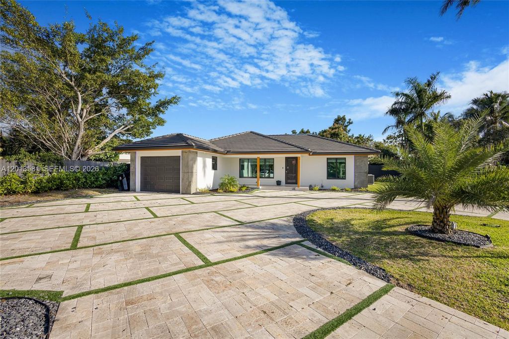 Photo of 2406 Gulfstream Ln, Fort Lauderdale, FL 33312 (MLS # A12013581)