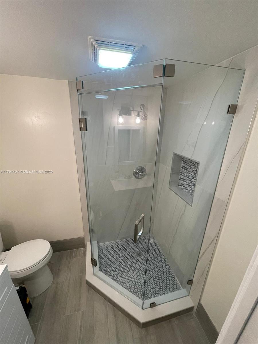 SANDALFOOT BLVD APTS COND - Residential