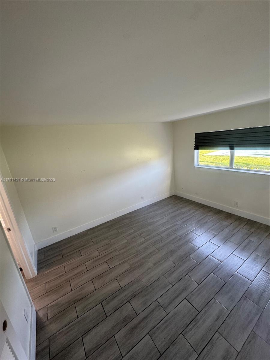 SANDALFOOT BLVD APTS COND - Residential