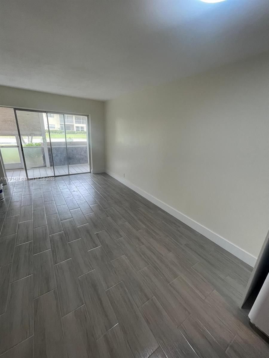 SANDALFOOT BLVD APTS COND - Residential