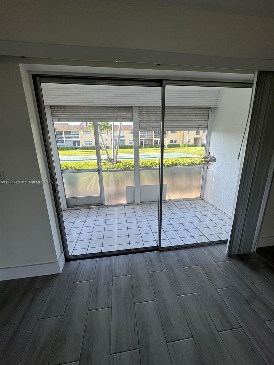 SANDALFOOT BLVD APTS COND - Residential