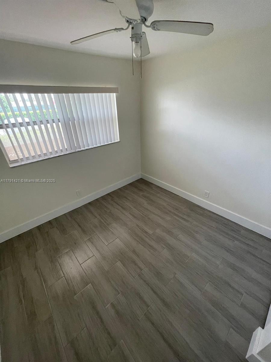 SANDALFOOT BLVD APTS COND - Residential