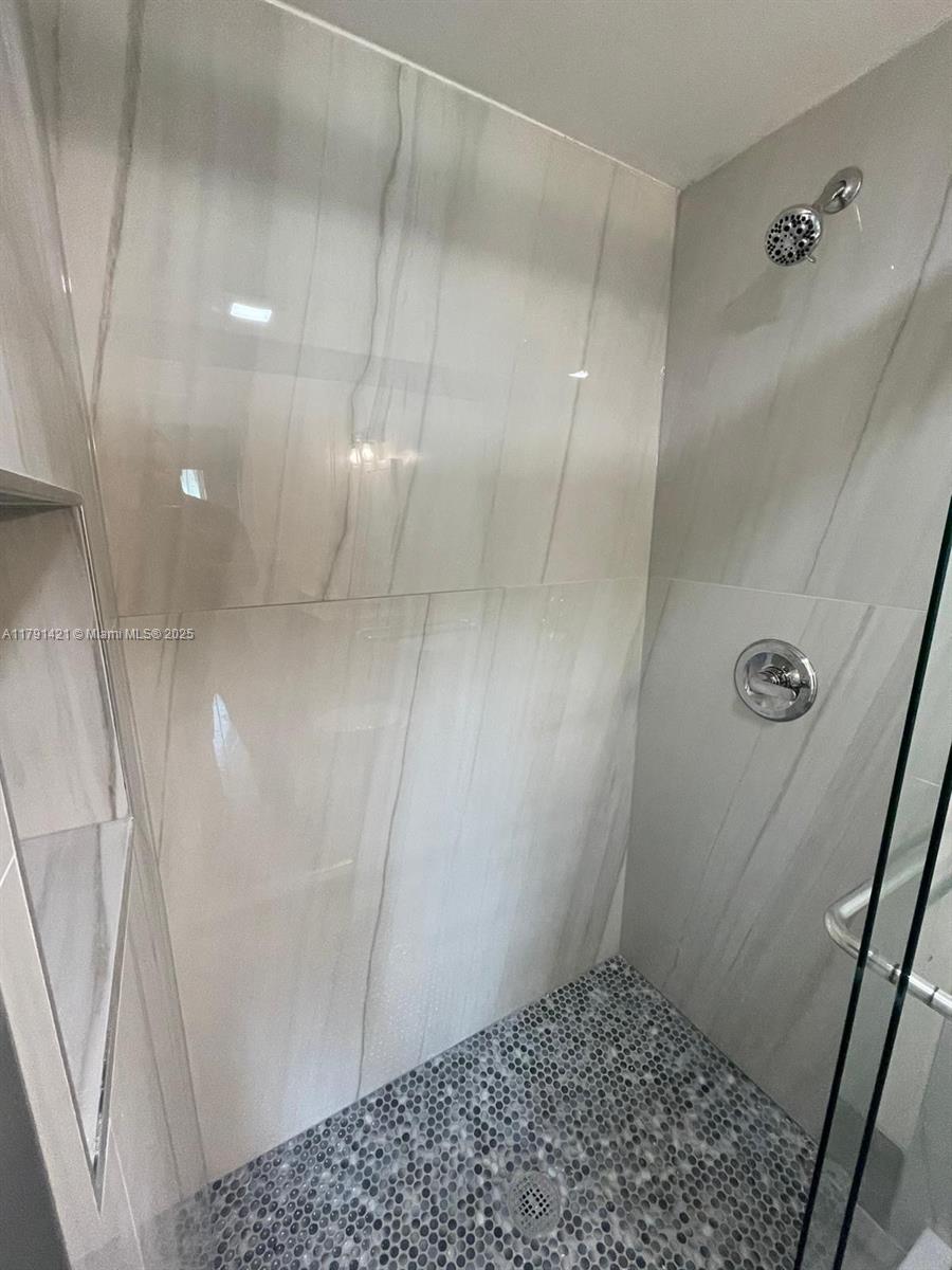 SANDALFOOT BLVD APTS COND - Residential