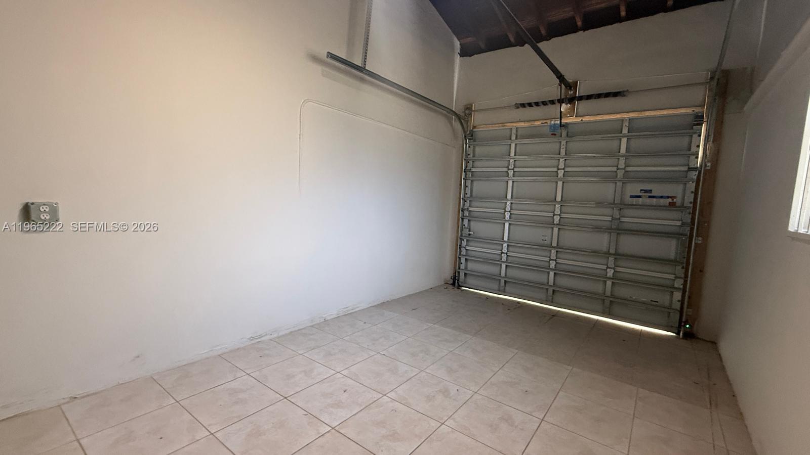 SHADOWLAWN - Residential Lease