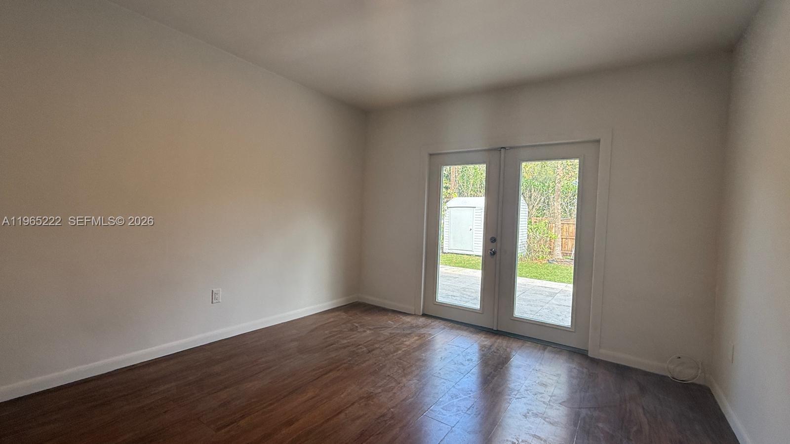 SHADOWLAWN - Residential Lease