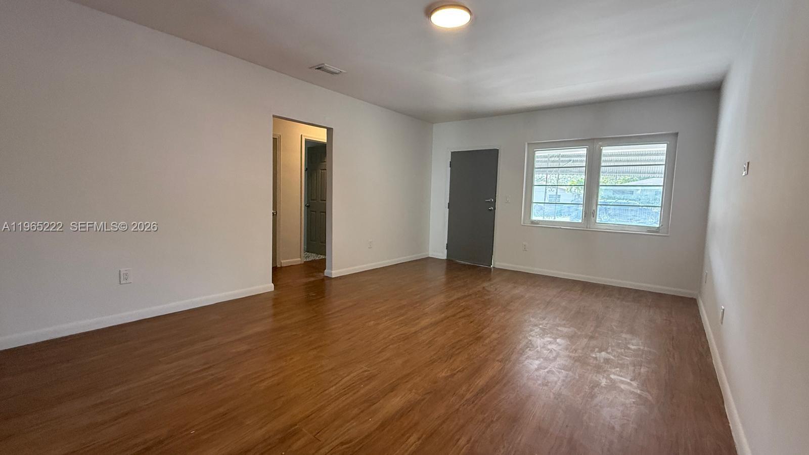 SHADOWLAWN - Residential Lease