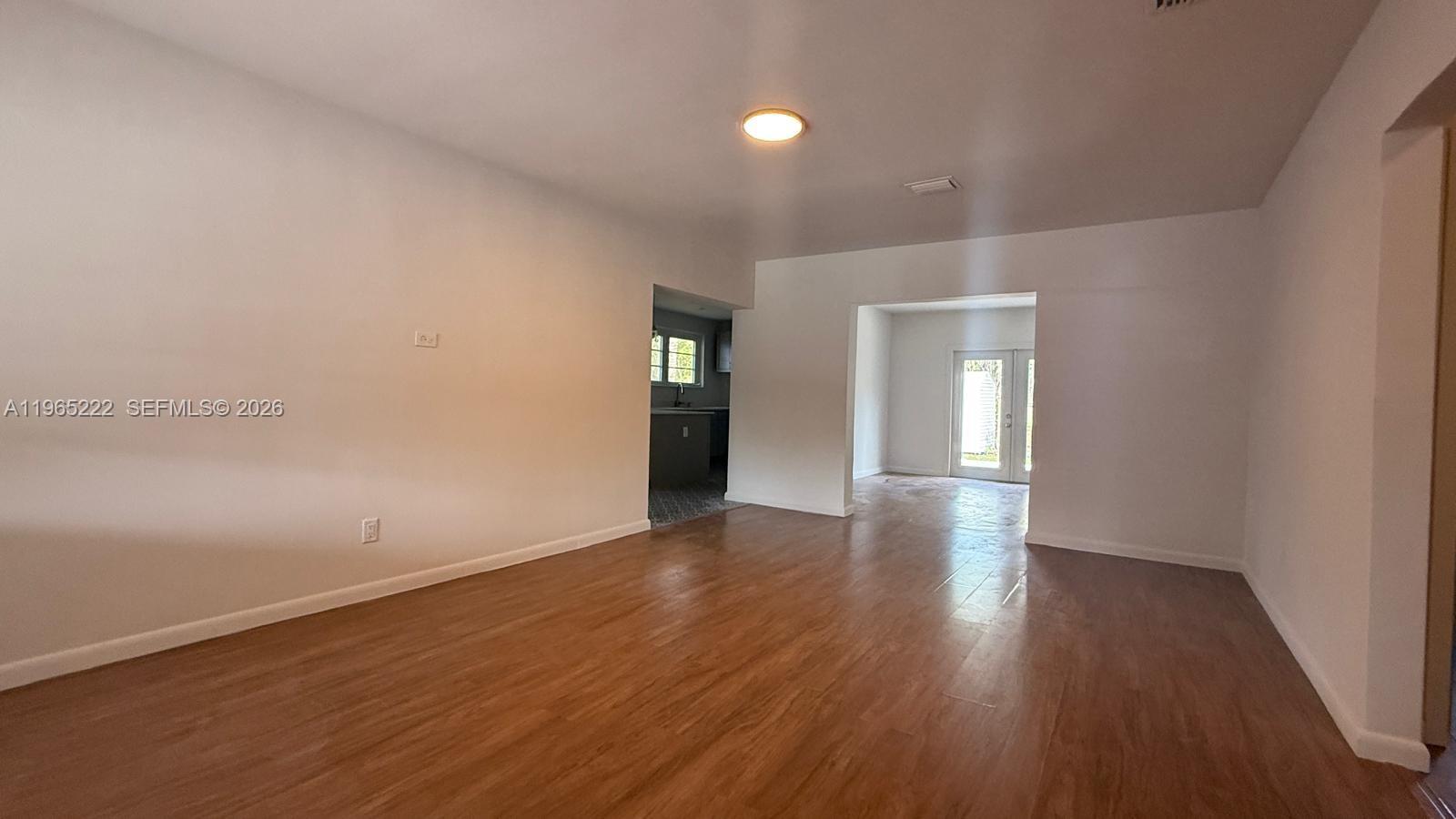 SHADOWLAWN - Residential Lease