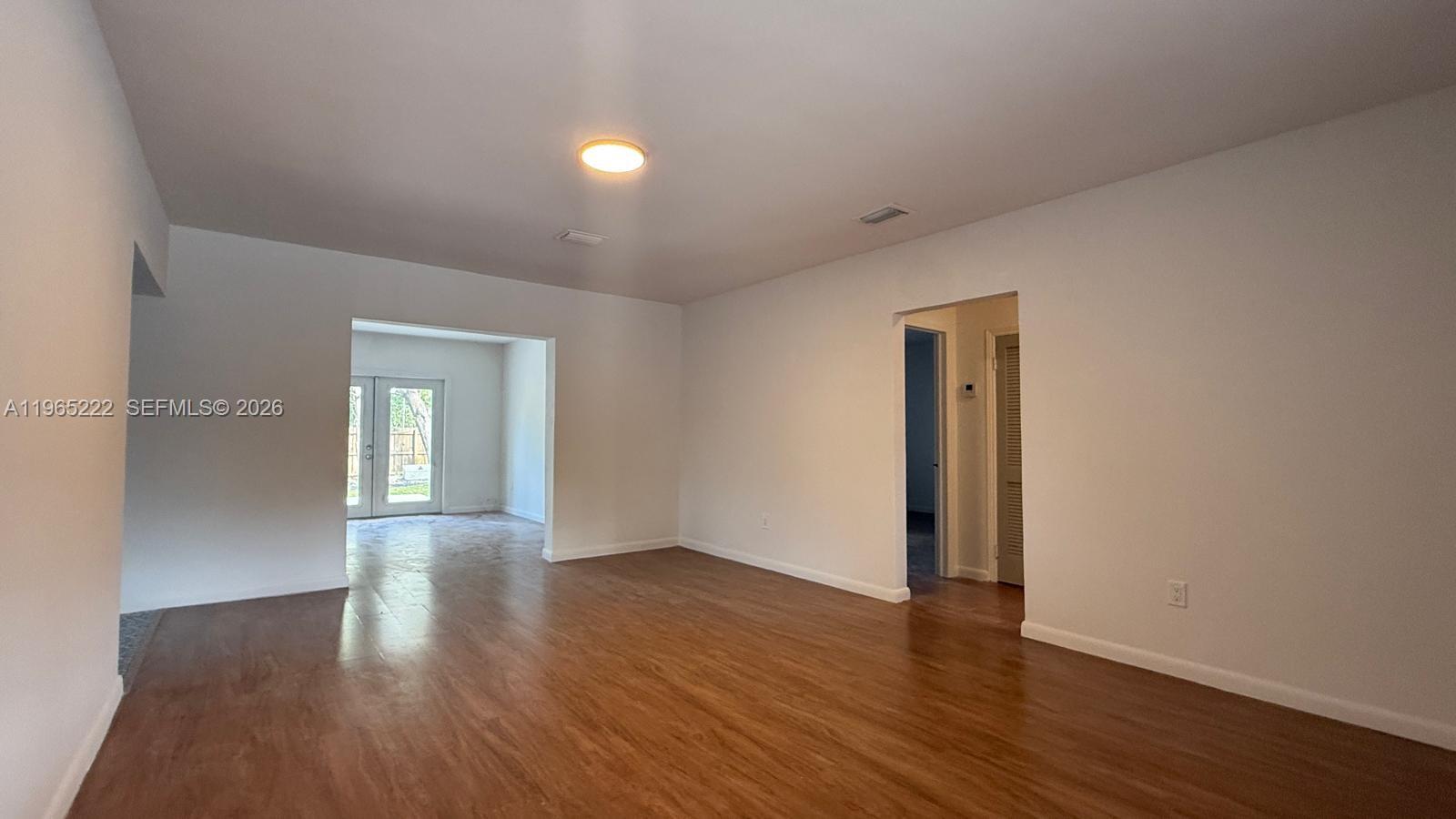 SHADOWLAWN - Residential Lease