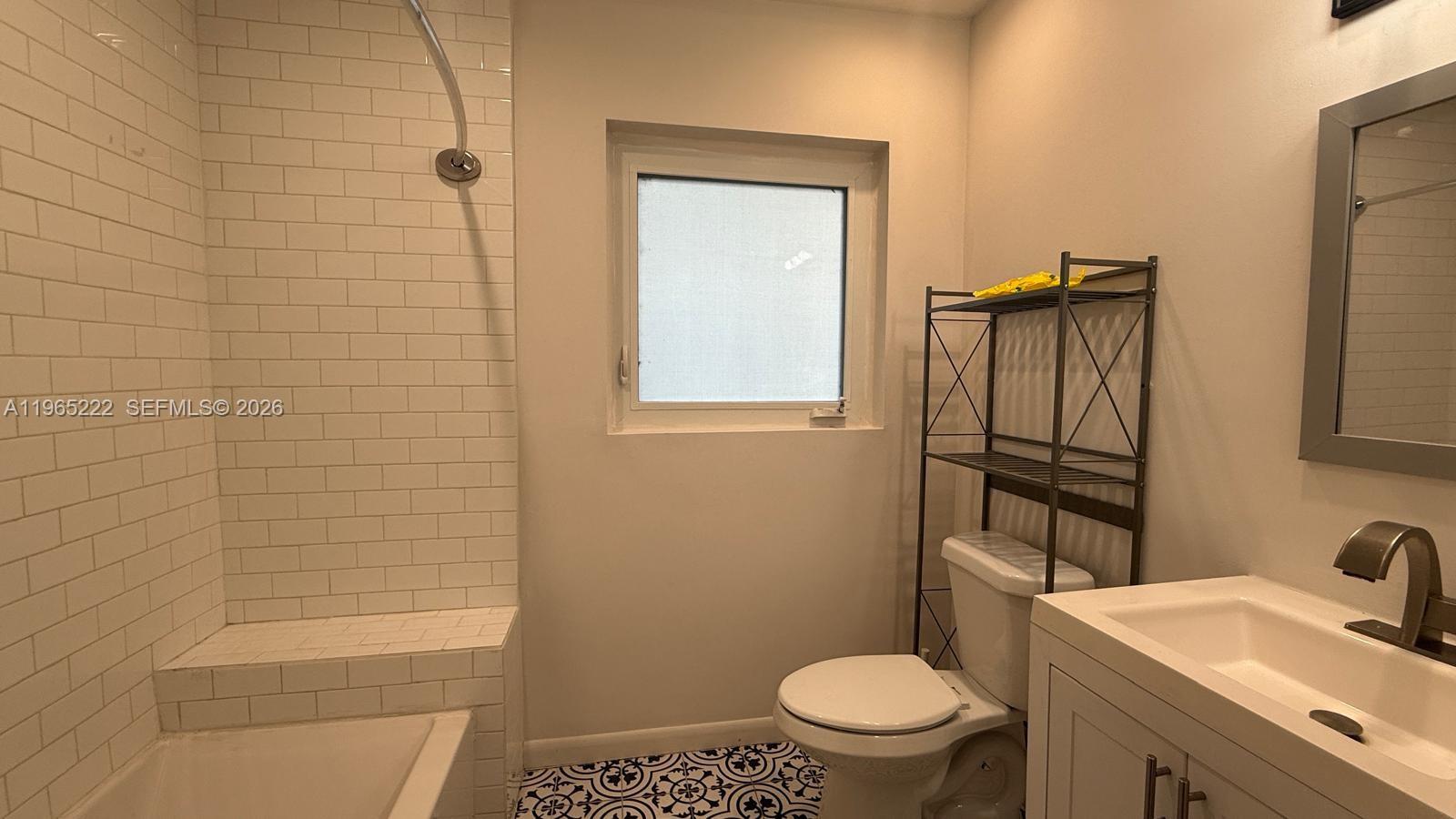 SHADOWLAWN - Residential Lease