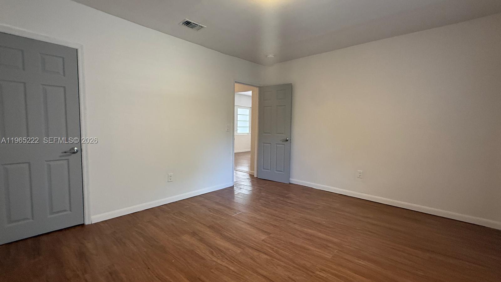 SHADOWLAWN - Residential Lease