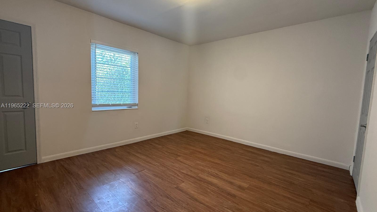 SHADOWLAWN - Residential Lease