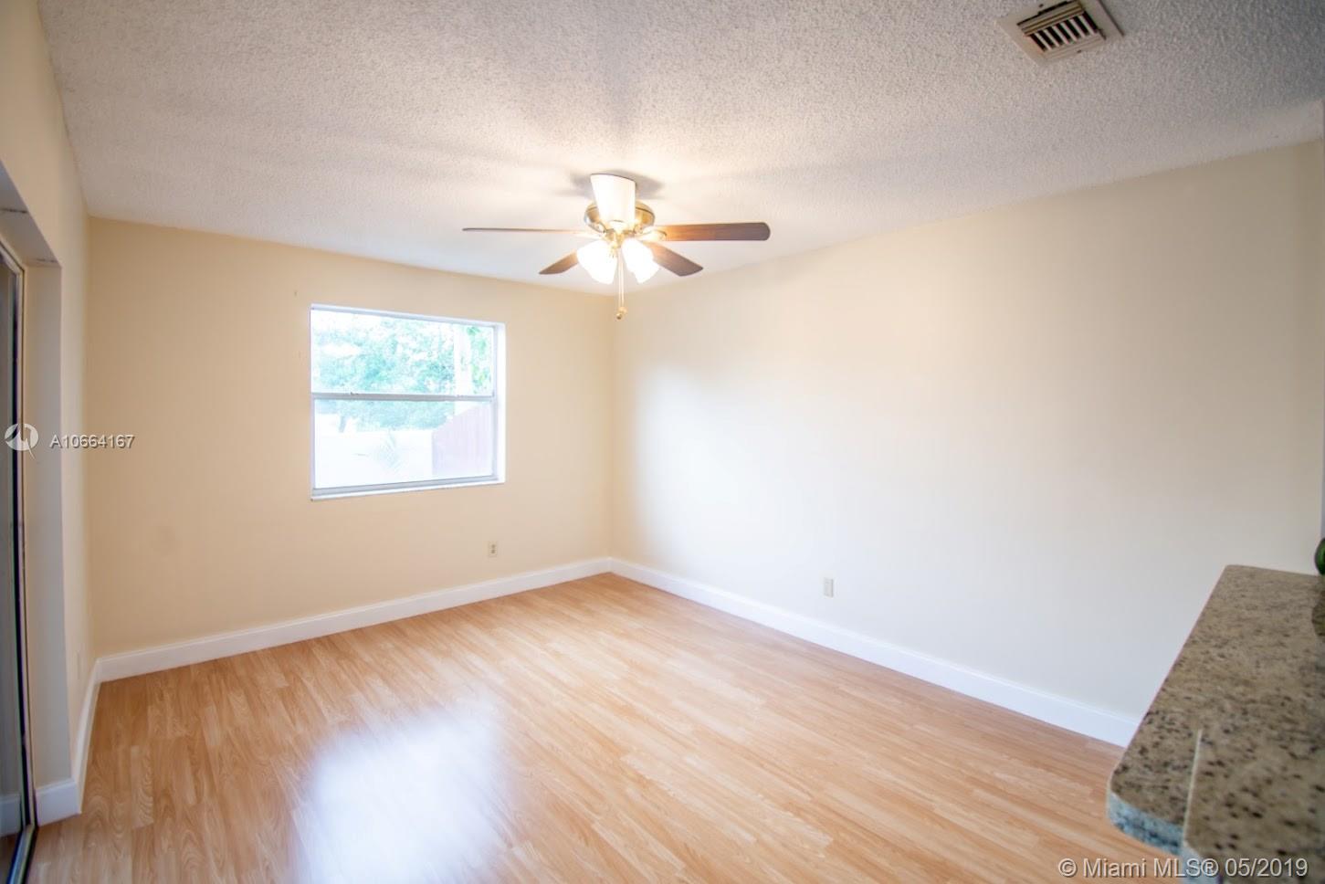 SAGA BAY TOWNHOMES - Residential