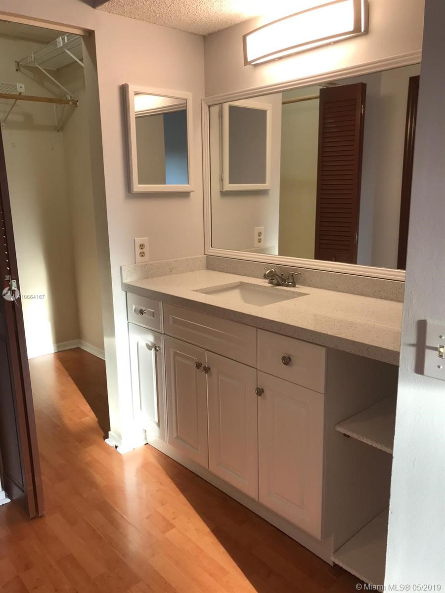 SAGA BAY TOWNHOMES - Residential