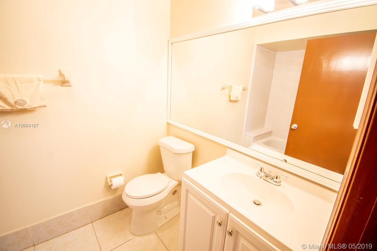 SAGA BAY TOWNHOMES - Residential