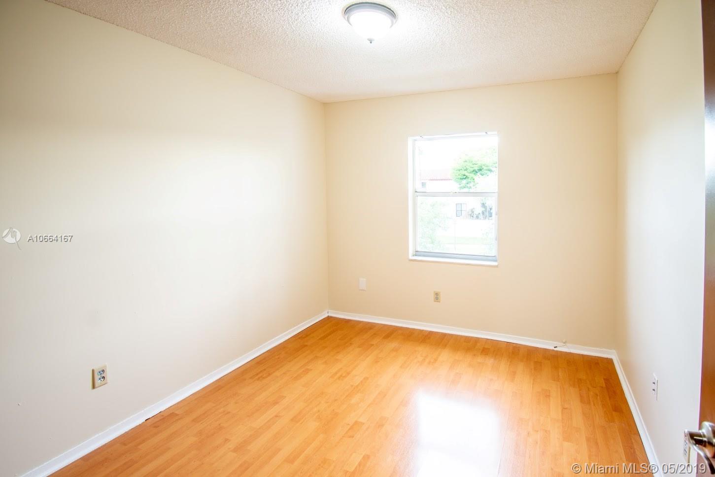 SAGA BAY TOWNHOMES - Residential