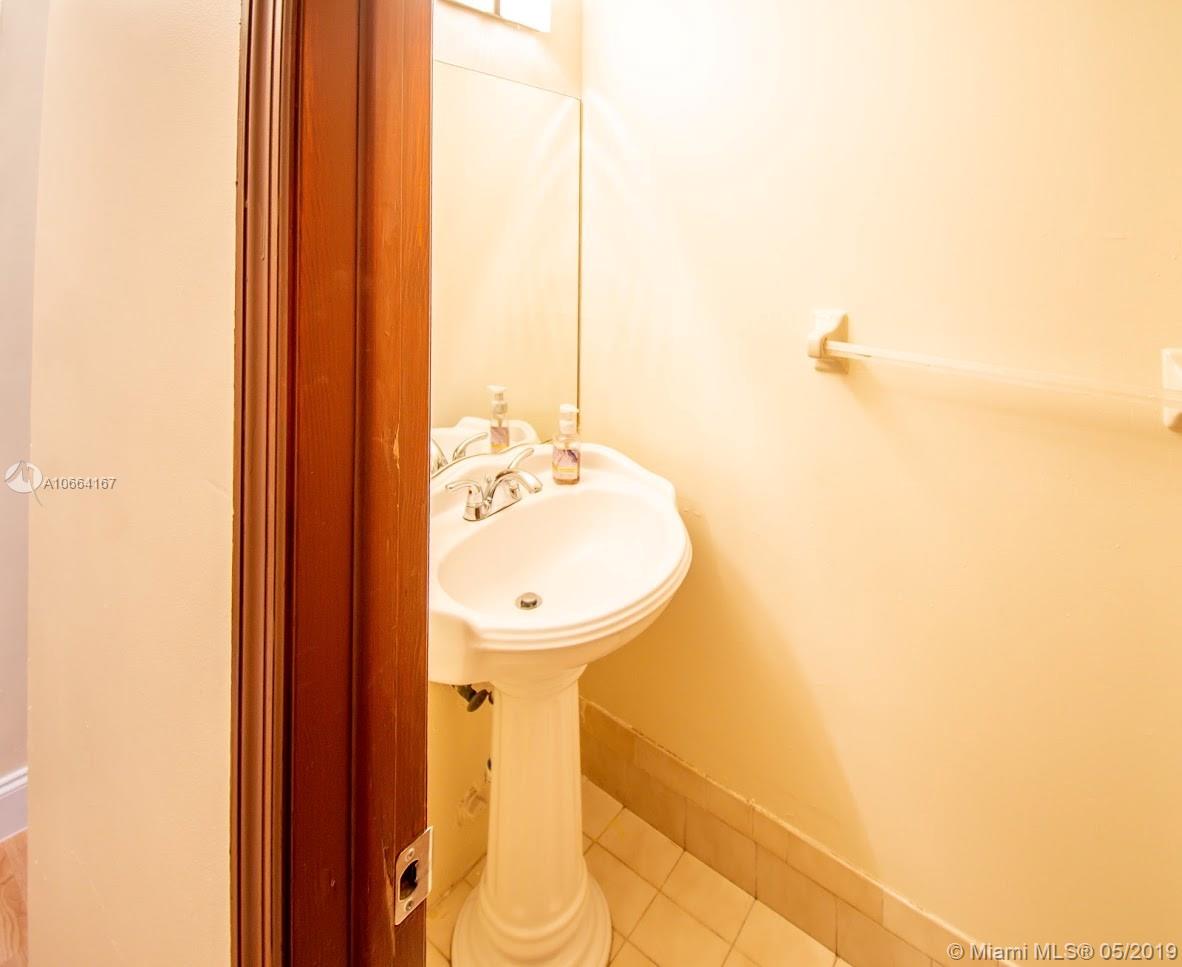 SAGA BAY TOWNHOMES - Residential