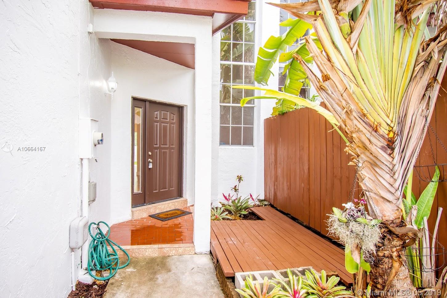 SAGA BAY TOWNHOMES - Residential