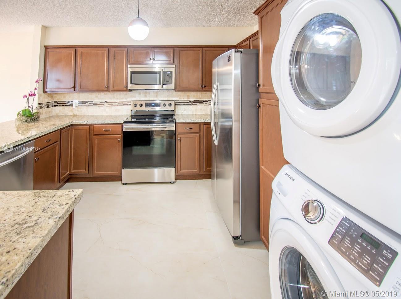 SAGA BAY TOWNHOMES - Residential