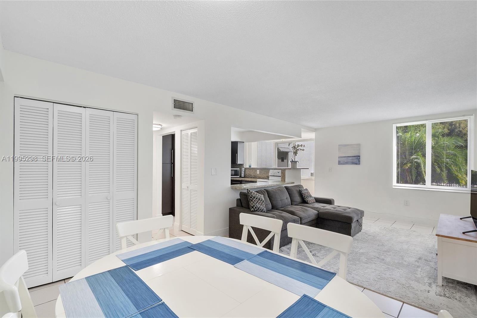 CARIBBEAN BREEZE CONDO - Residential