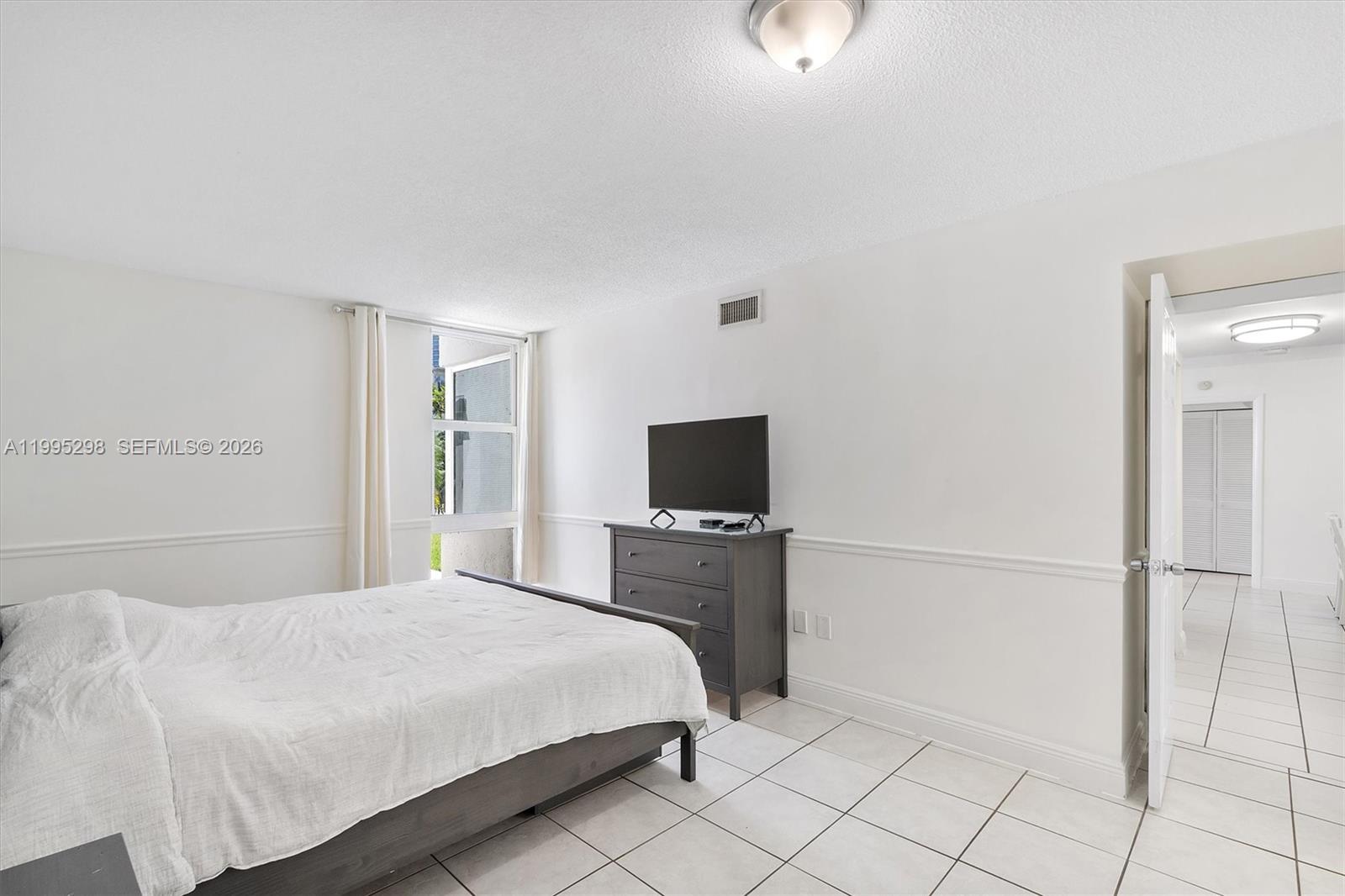 CARIBBEAN BREEZE CONDO - Residential