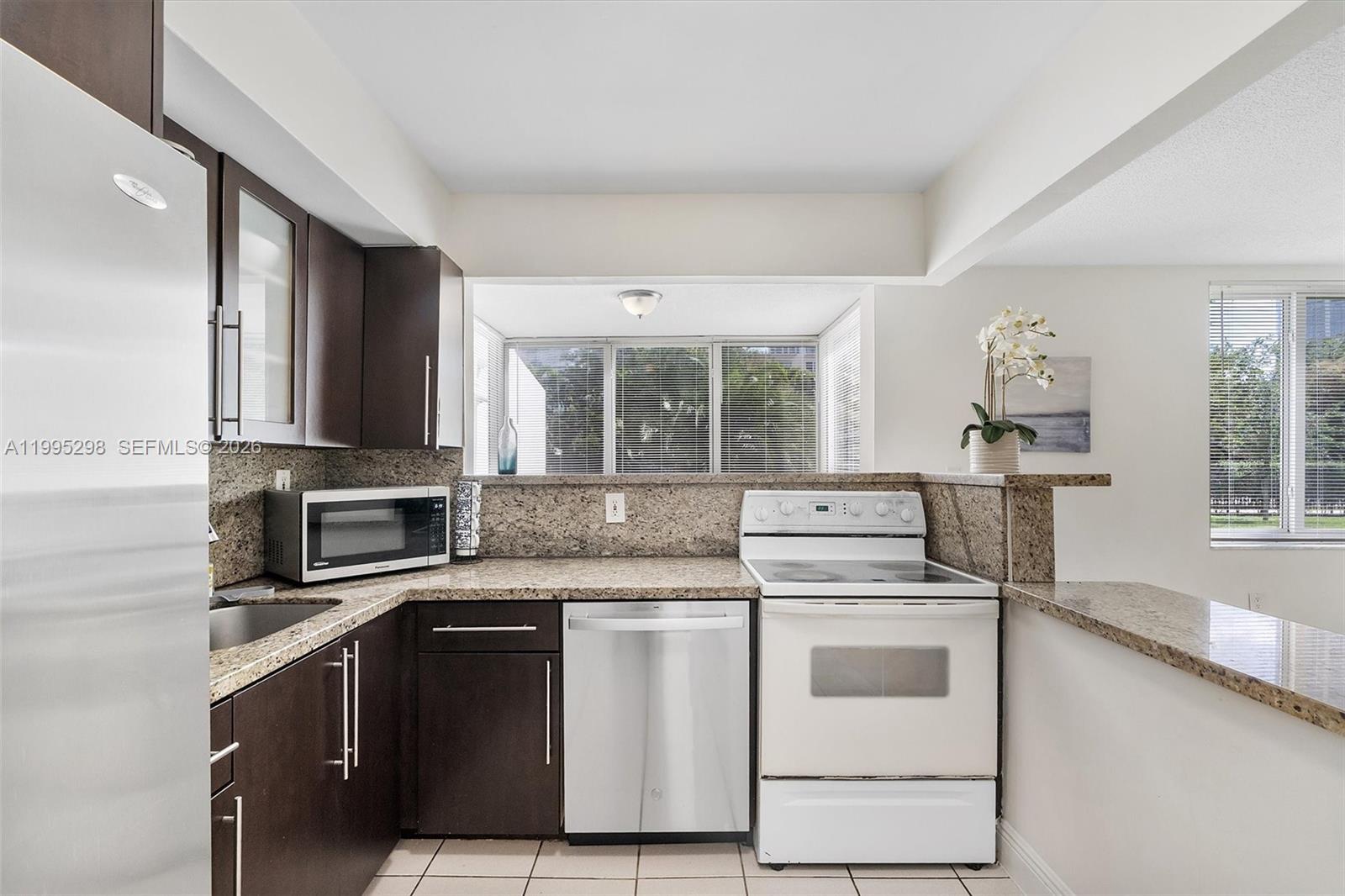 CARIBBEAN BREEZE CONDO - Residential