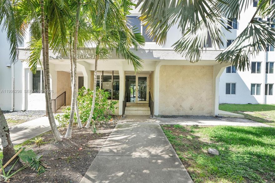 conveniently located 5 min walk from Sunny Isles Beach, one of South Florida’s most desirable coastal communities  2 bedroom, 2 bathroom residence with a versatile den,. This bright and spacious unit features a well designed layout with comfortable living areas and abundant natural light throughout. The den, conveniently positioned near the kitchen, offers the perfect space for a home office, guest area, or additional seating, adding flexibility to the home. The kitchen provides ample cabinetry and functional workspace, making it ideal for both everyday living and entertaining. The primary bedroom offers privacy and comfort, while the second bedroom is generously sized to accommodate family or guests. Enjoy an unbeatable location just minutes from the beach, fine dining, and premier shopping destinations such as Aventura Mall and Bal Harbour Shops. The area is also known for its excellent schools, including Norman S. Edelcup/Sunny Isles Beach K-8, making it a great option for families.
With easy access to major highways, parks, and outdoor activities, this property offers the perfect balance of lifestyle, convenience, and location. Ideal as a primary residence, vacation home, or investment opportunity in a high-demand area.