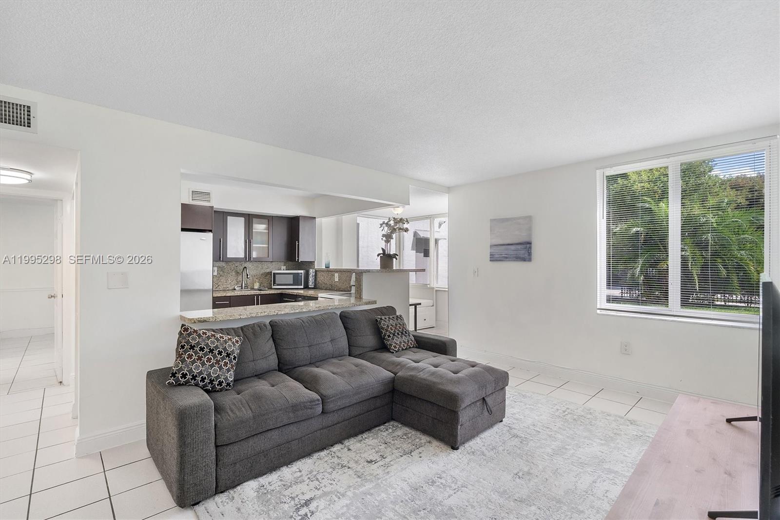 CARIBBEAN BREEZE CONDO - Residential