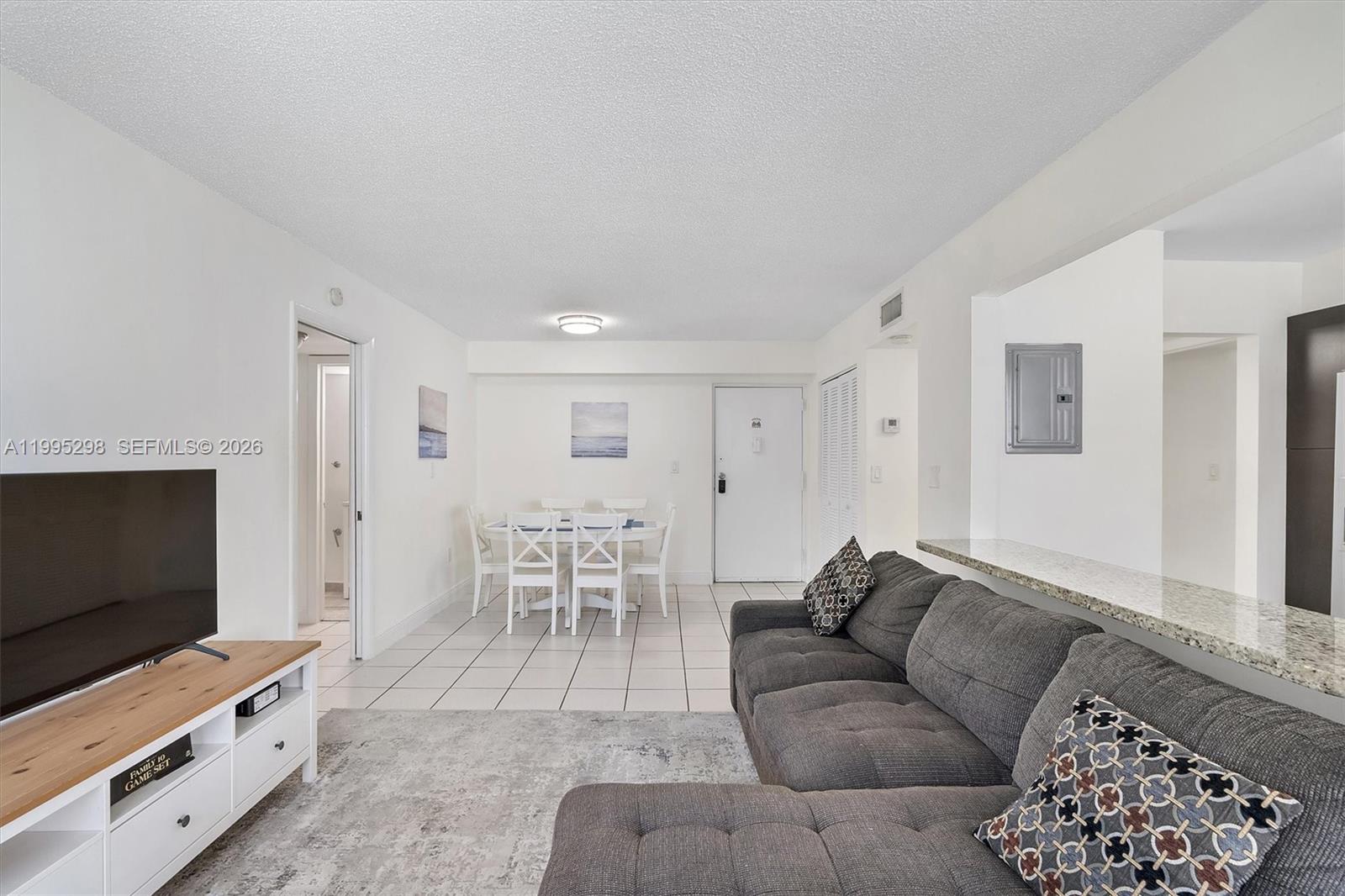 CARIBBEAN BREEZE CONDO - Residential