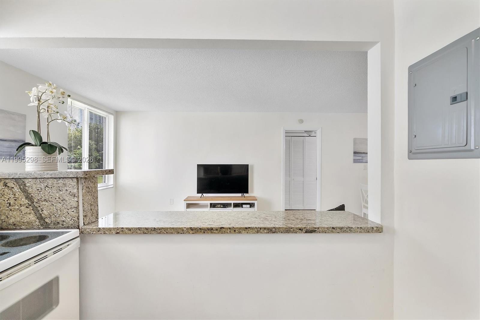 CARIBBEAN BREEZE CONDO - Residential