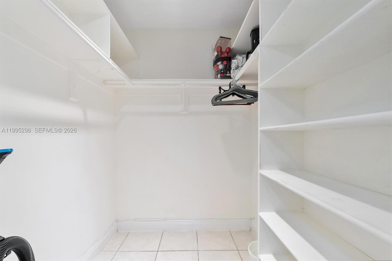 CARIBBEAN BREEZE CONDO - Residential