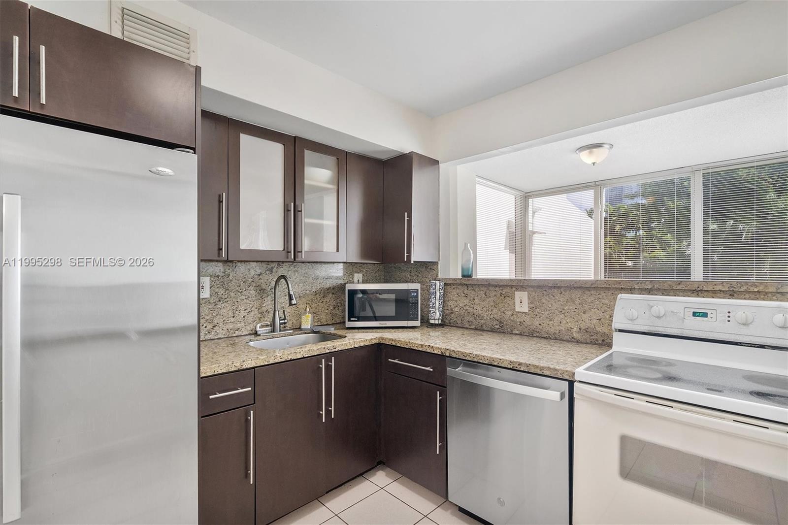 CARIBBEAN BREEZE CONDO - Residential