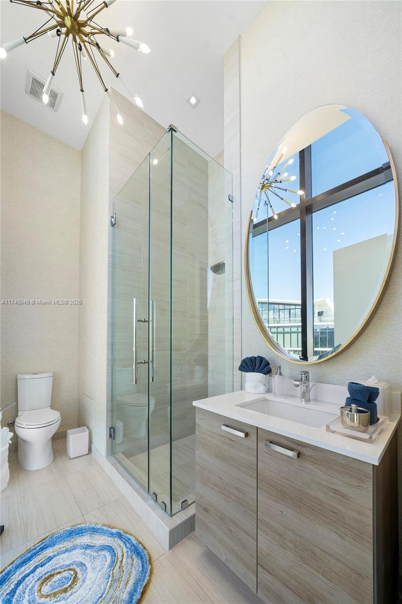 PRIVE CONDO - Residential