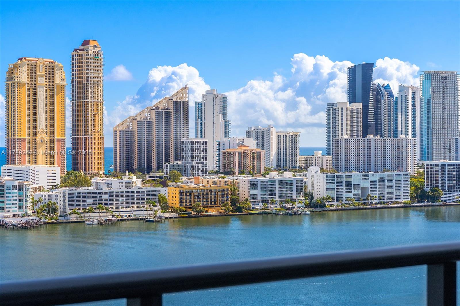 PRIVE CONDO - Residential