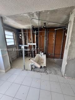 GOLDEN SURF TOWERS CONDO - Residential