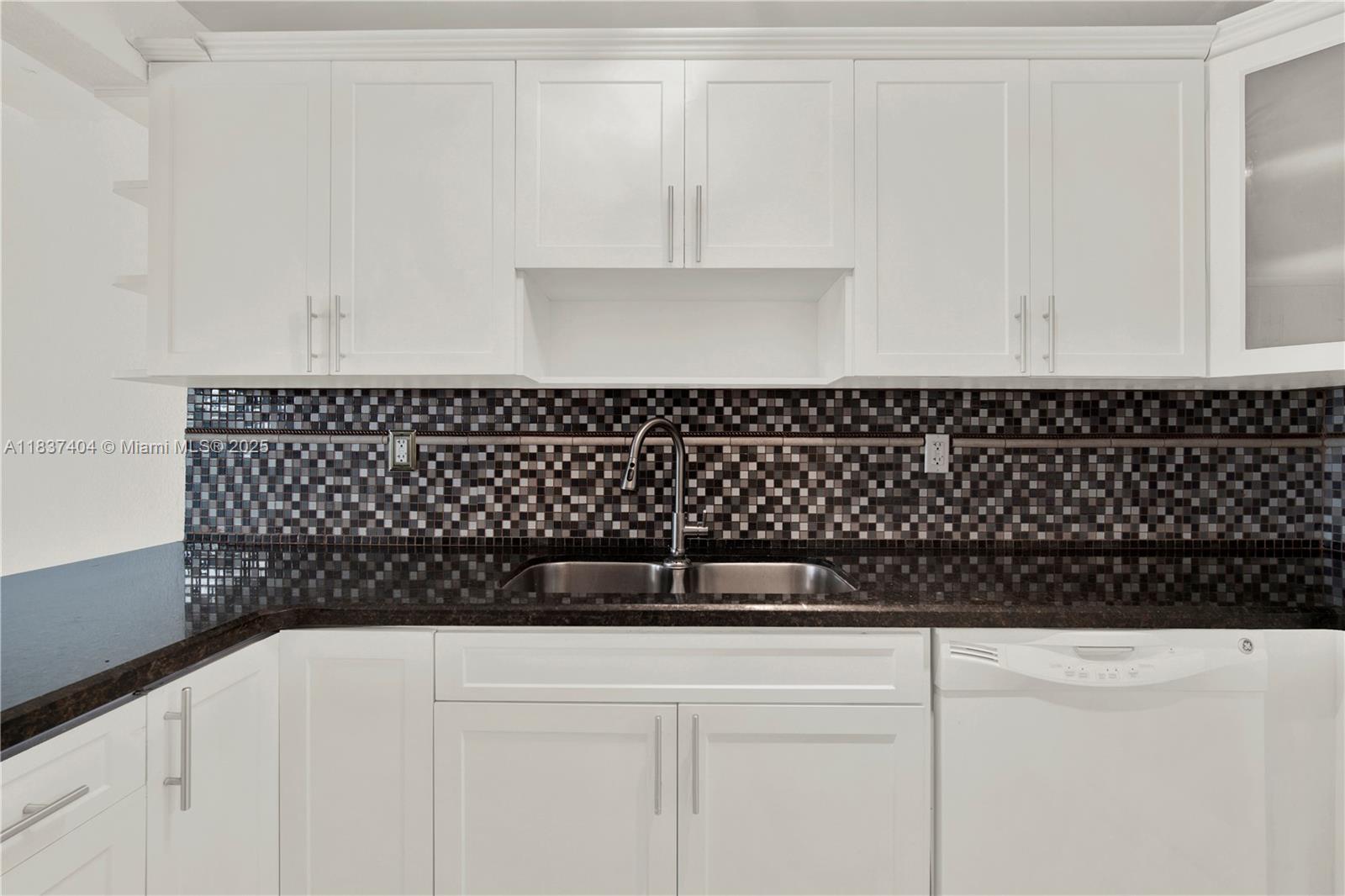 PALM-WEST GARDENS CONDO - Residential