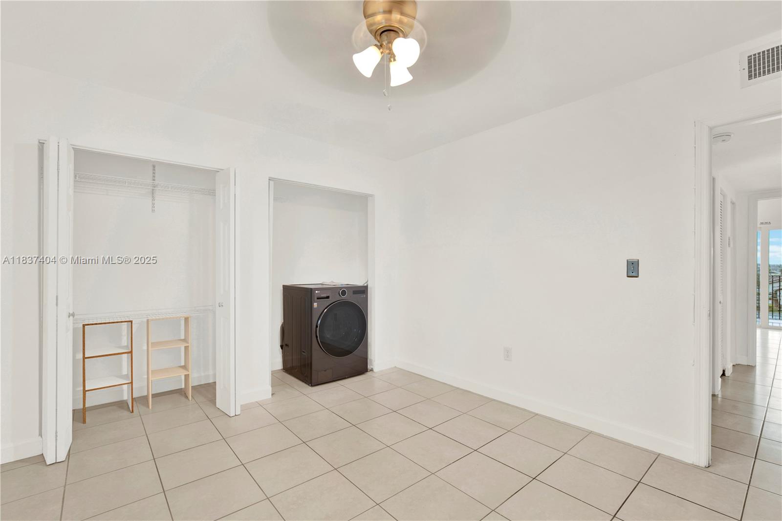 PALM-WEST GARDENS CONDO - Residential