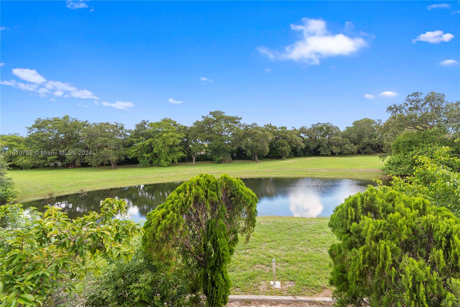 PRESIDENTIAL ESTATES SUB - Residential