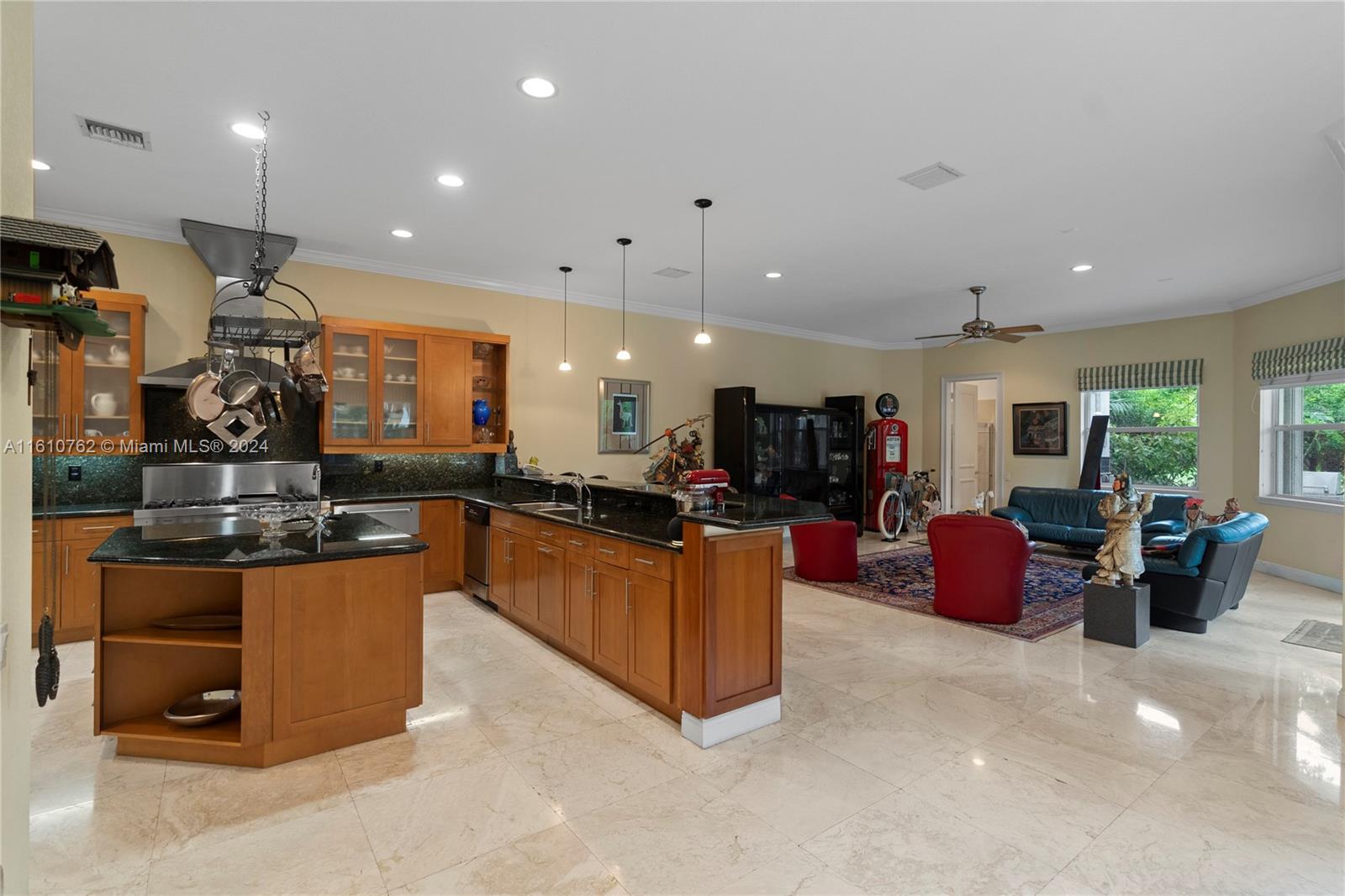 PRESIDENTIAL ESTATES SUB - Residential