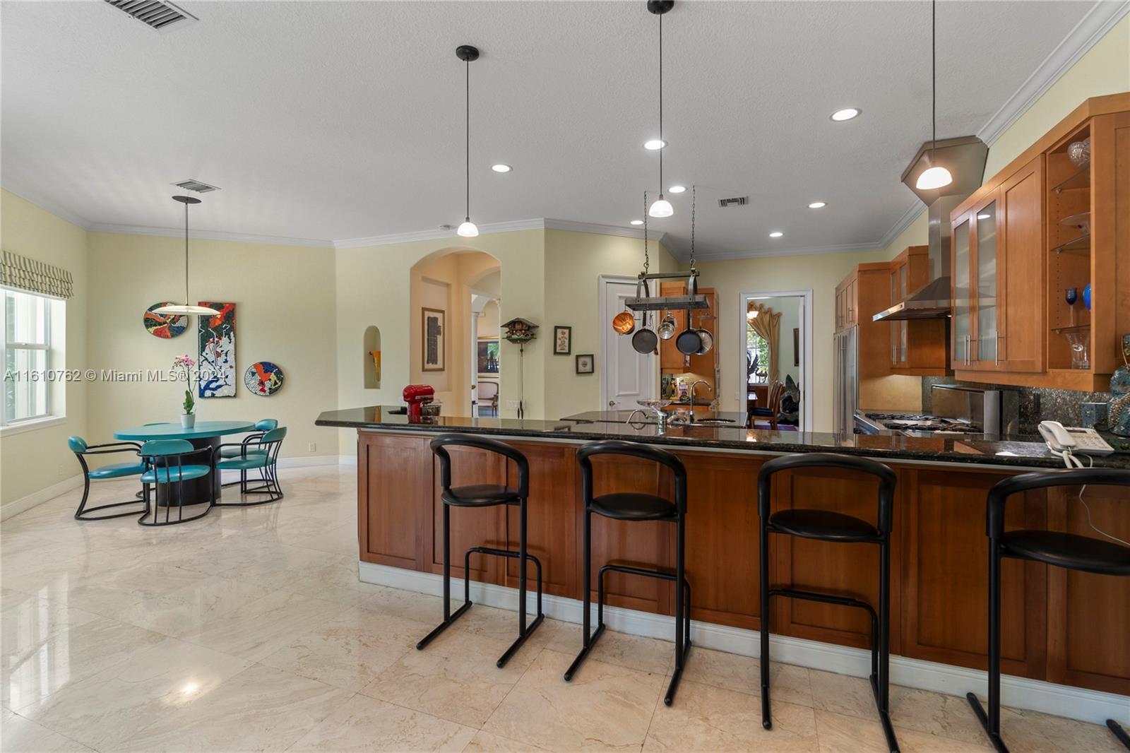 PRESIDENTIAL ESTATES SUB - Residential