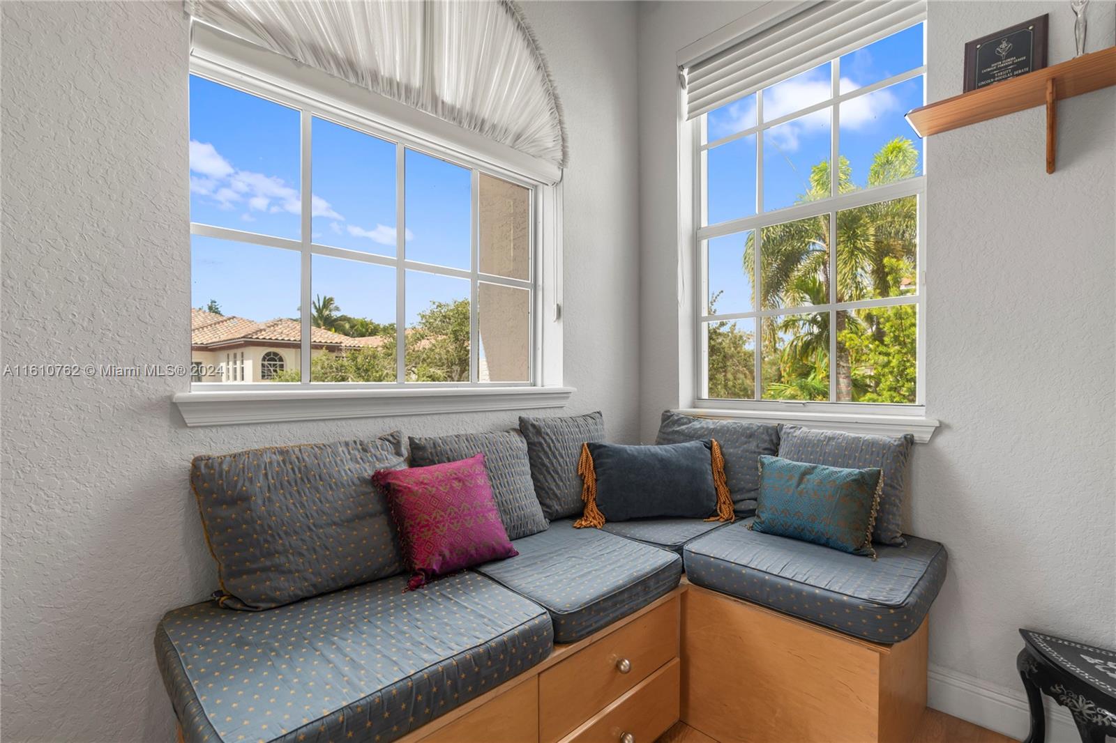 PRESIDENTIAL ESTATES SUB - Residential