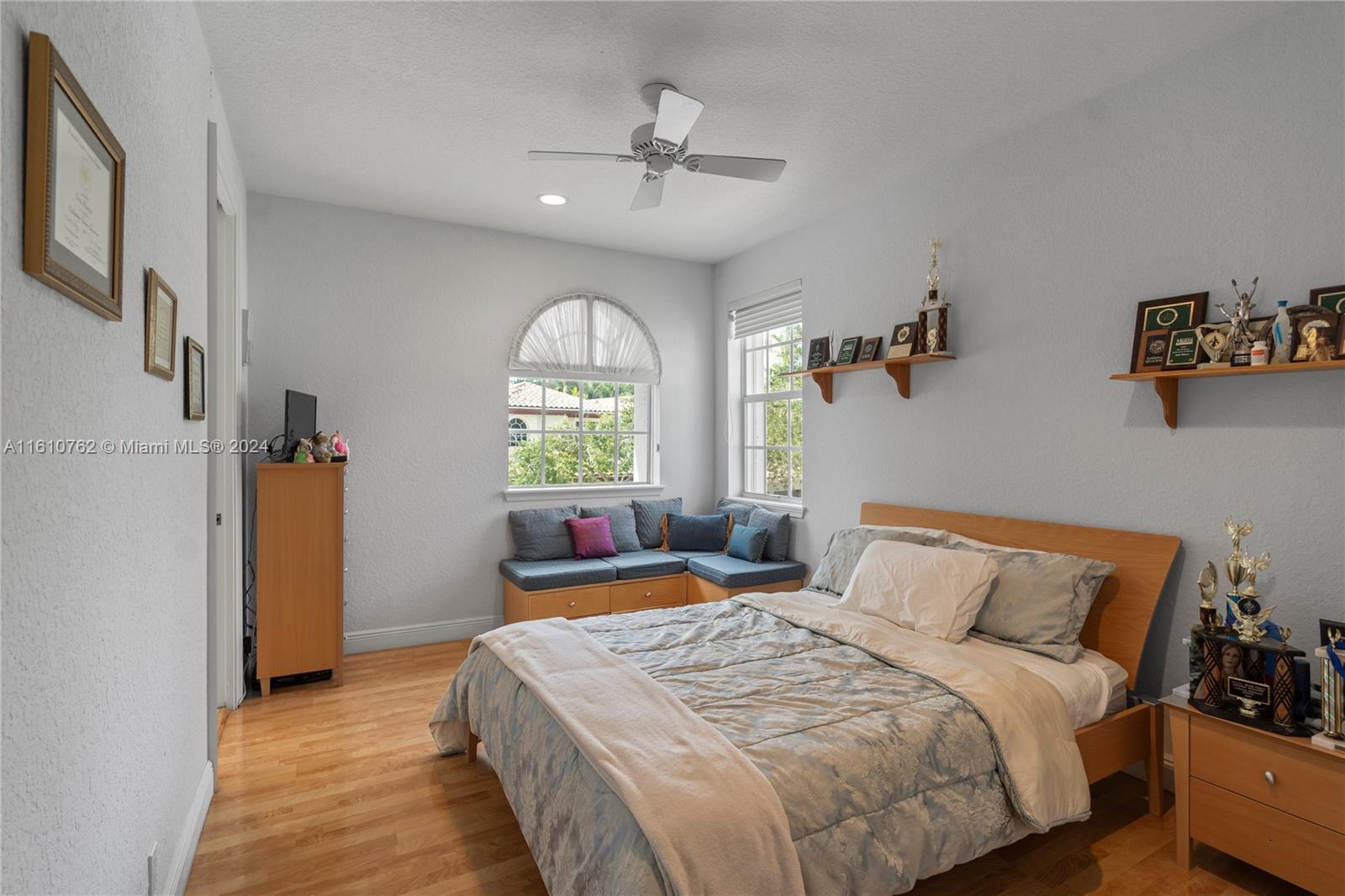 PRESIDENTIAL ESTATES SUB - Residential