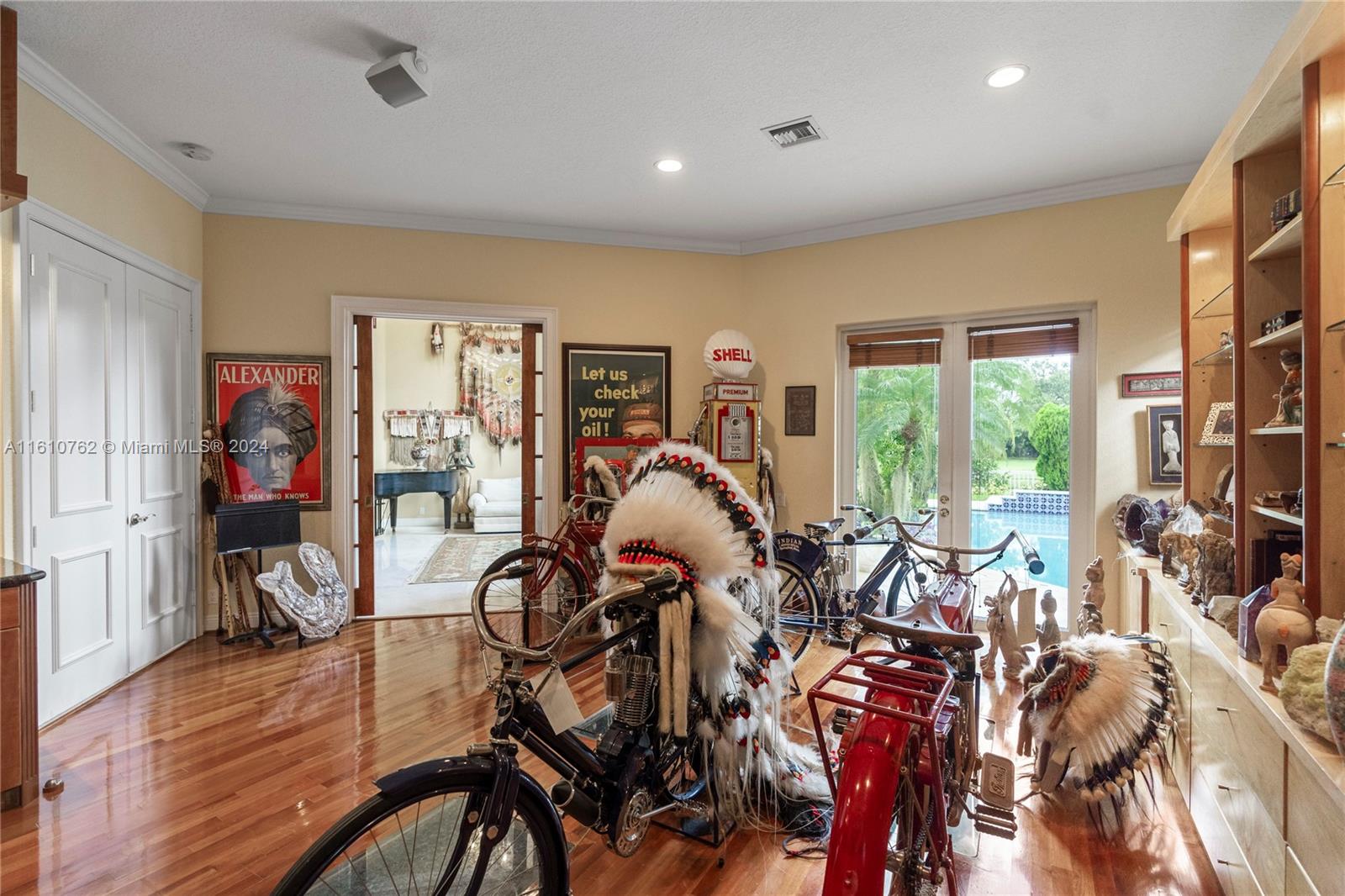 PRESIDENTIAL ESTATES SUB - Residential