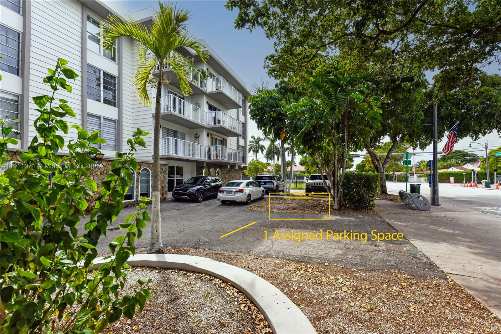 RIVIERA CONDO - Residential