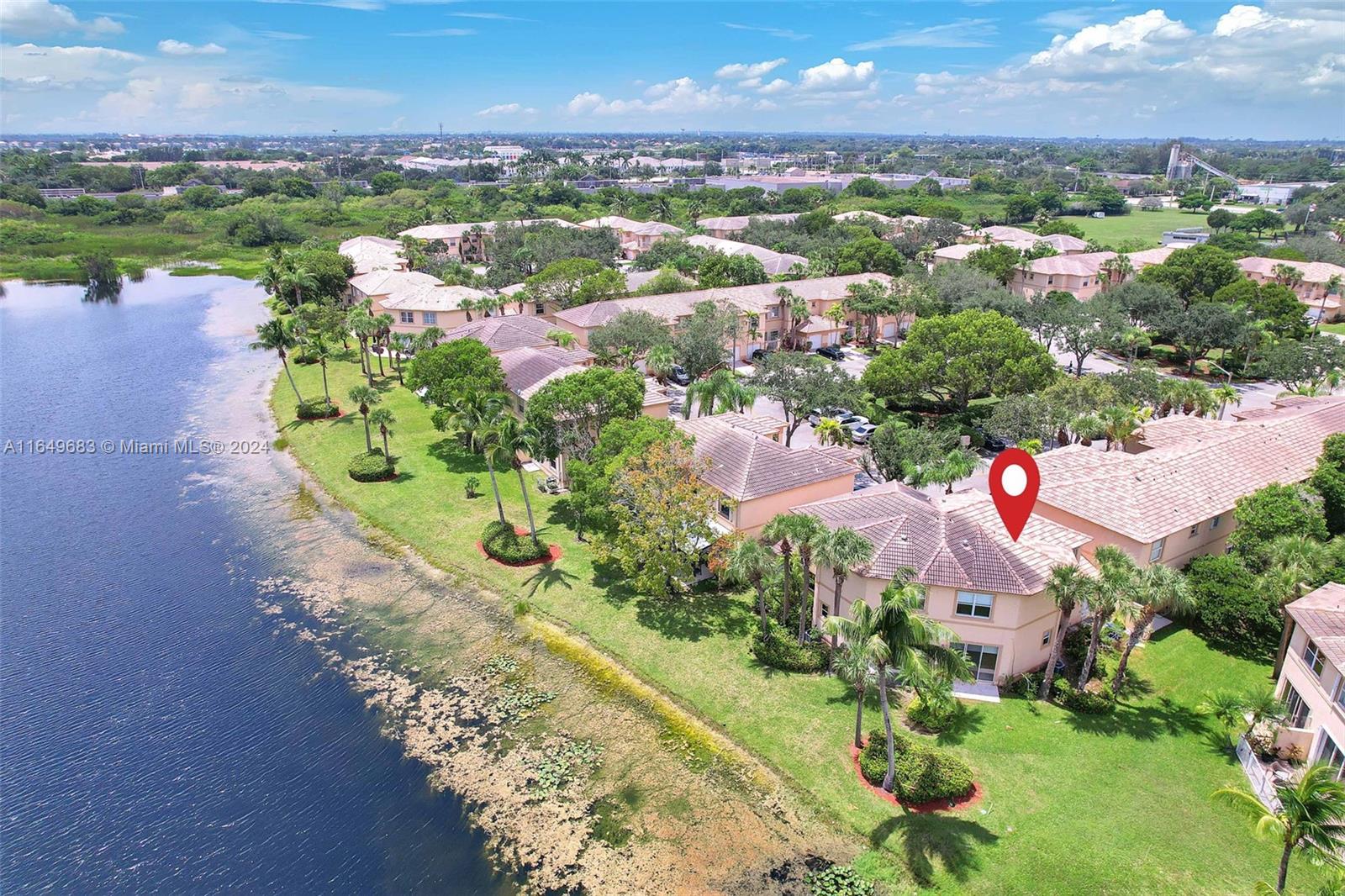 View Pembroke Pines, FL 33028 townhome