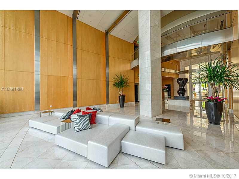 CARBONELL - Residential Lease