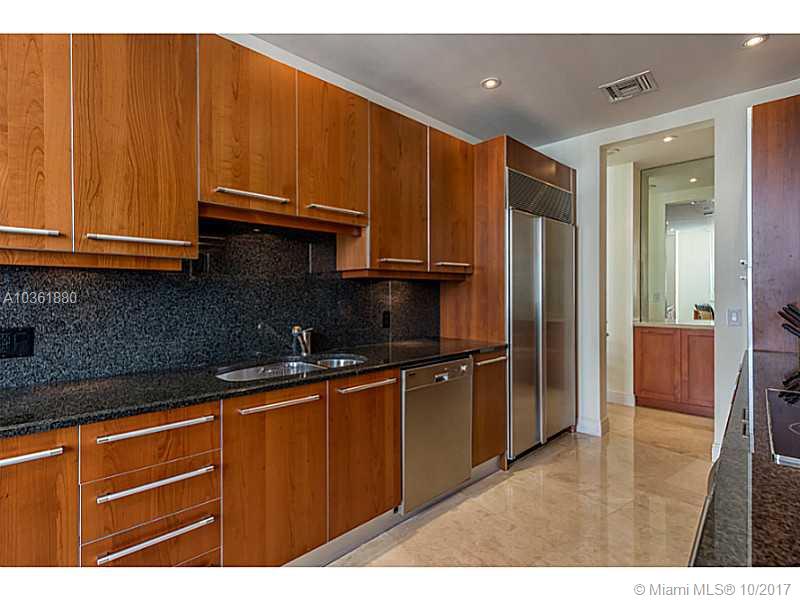 CARBONELL - Residential Lease