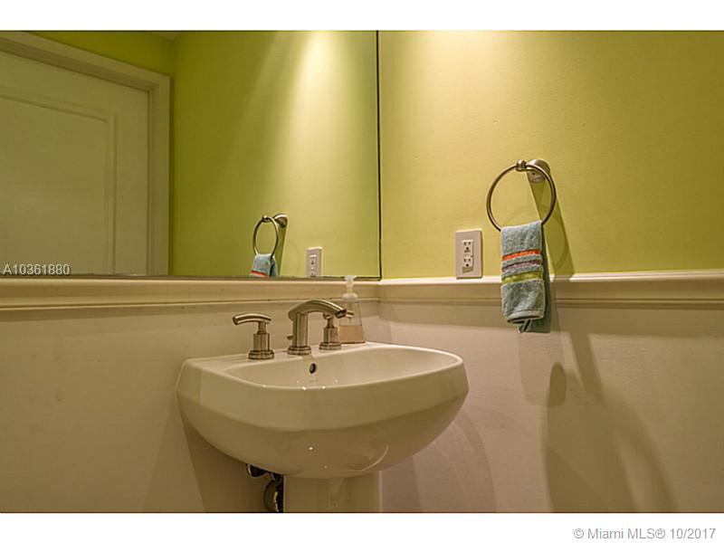 CARBONELL - Residential Lease