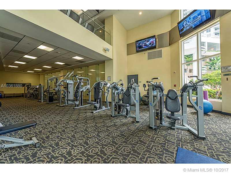 CARBONELL - Residential Lease