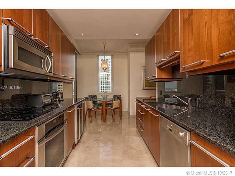 CARBONELL - Residential Lease
