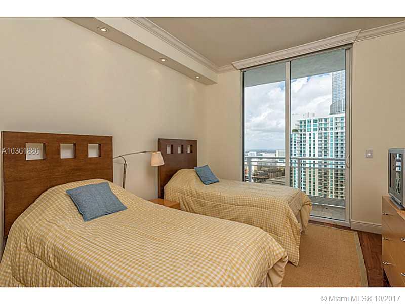 CARBONELL - Residential Lease